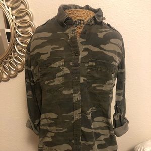 LAST CHANCE!Express Camo Button-down Boyfriend Top